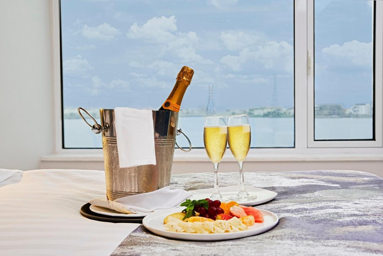 The Yacht Hotel Sea Front Lekki Phase 1 Lagos Eksteriør billede