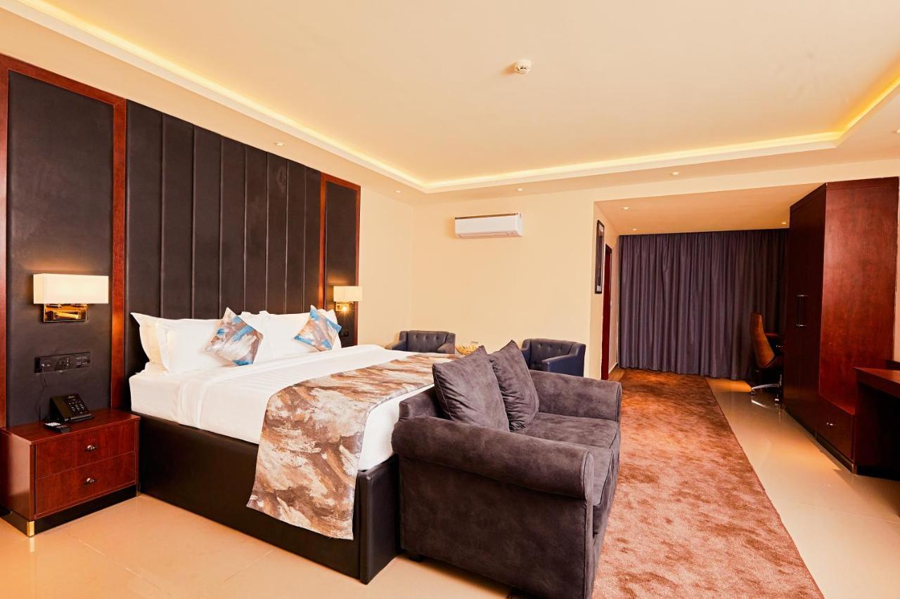 The Yacht Hotel Sea Front Lekki Phase 1 Lagos Eksteriør billede