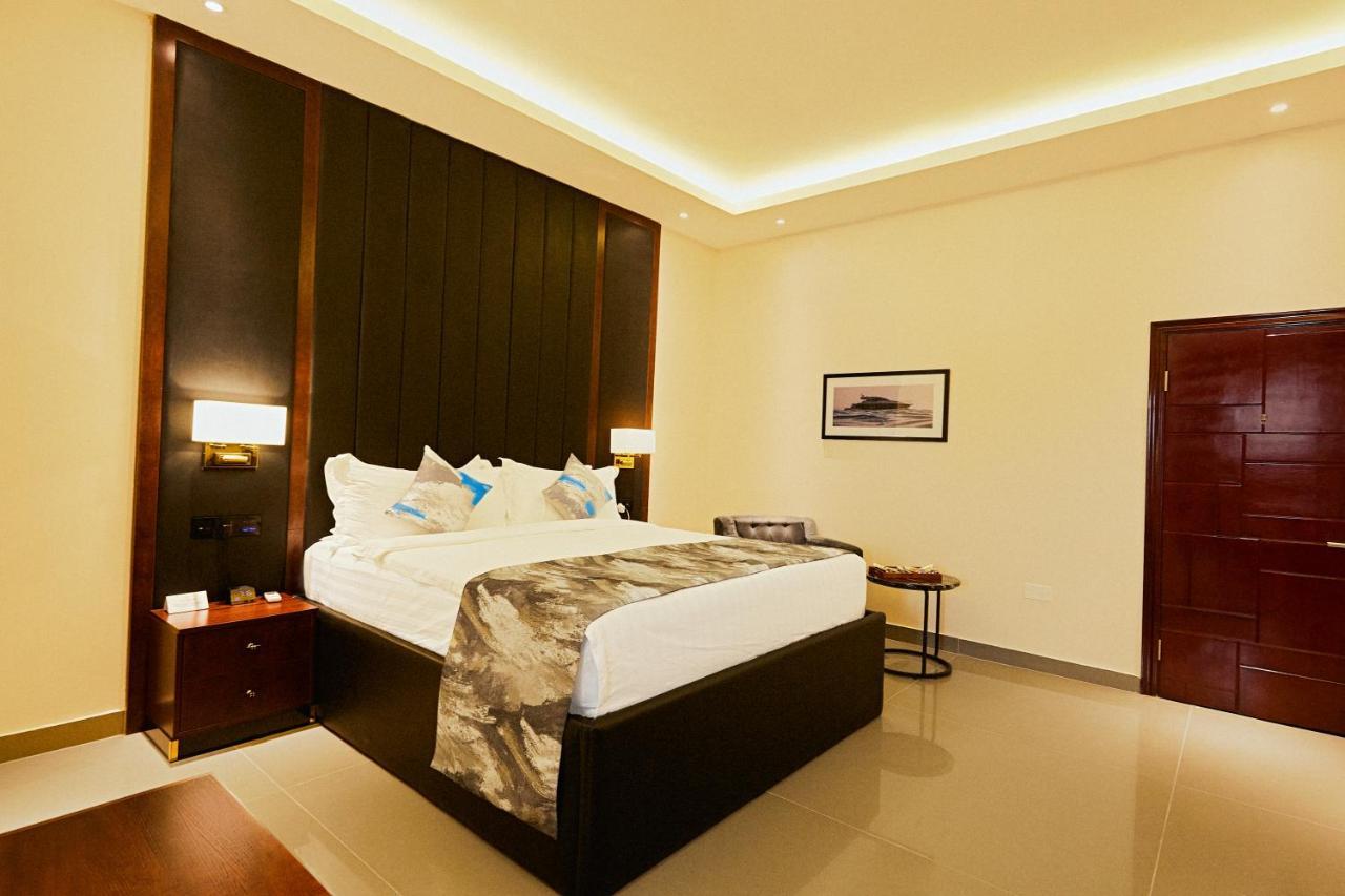 The Yacht Hotel Sea Front Lekki Phase 1 Lagos Eksteriør billede